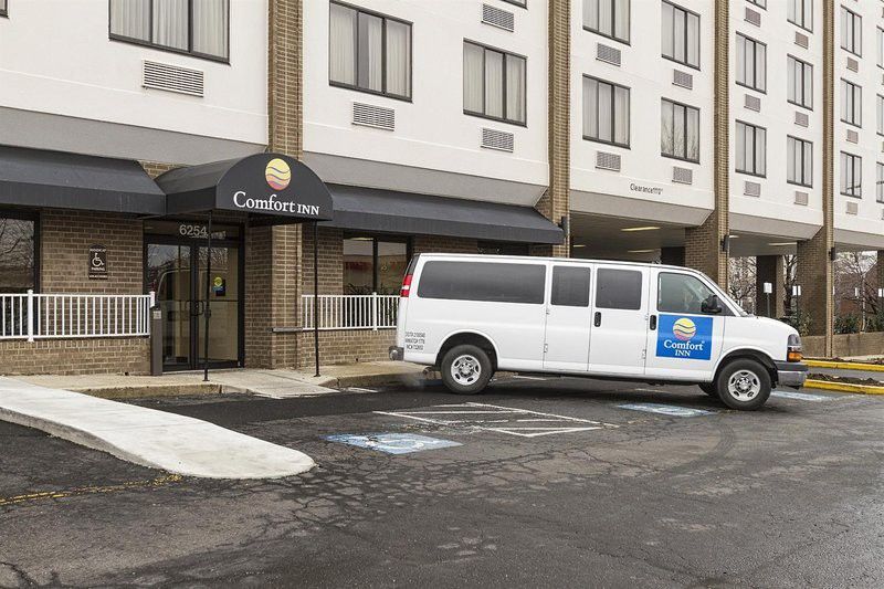 Fairfield Inn & Suites By Marriott Alexandria West/Mark Center Zewnętrze zdjęcie