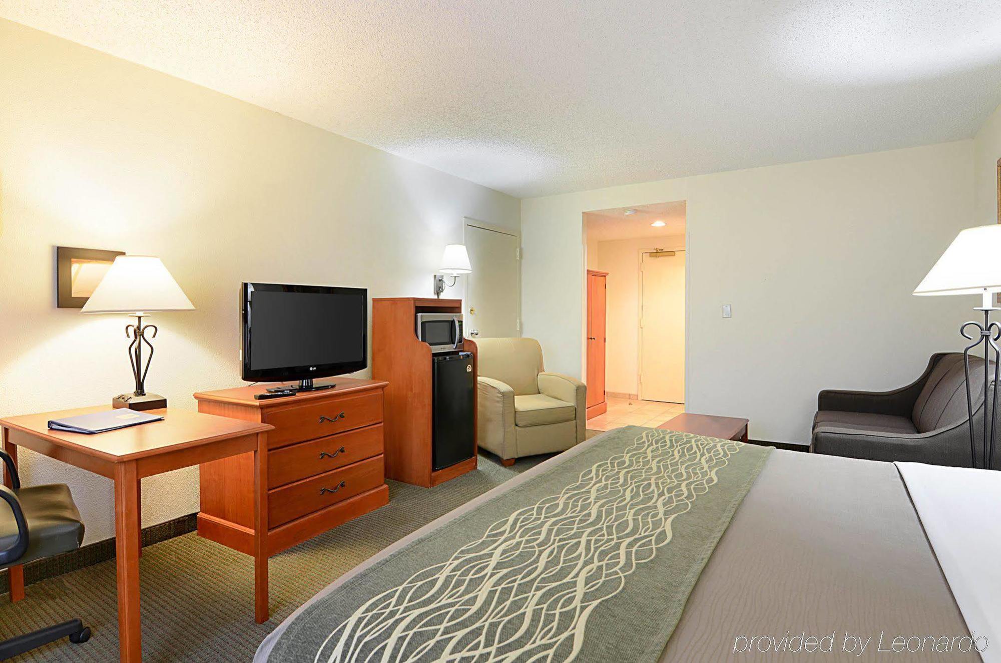 Fairfield Inn & Suites By Marriott Alexandria West/Mark Center Zewnętrze zdjęcie