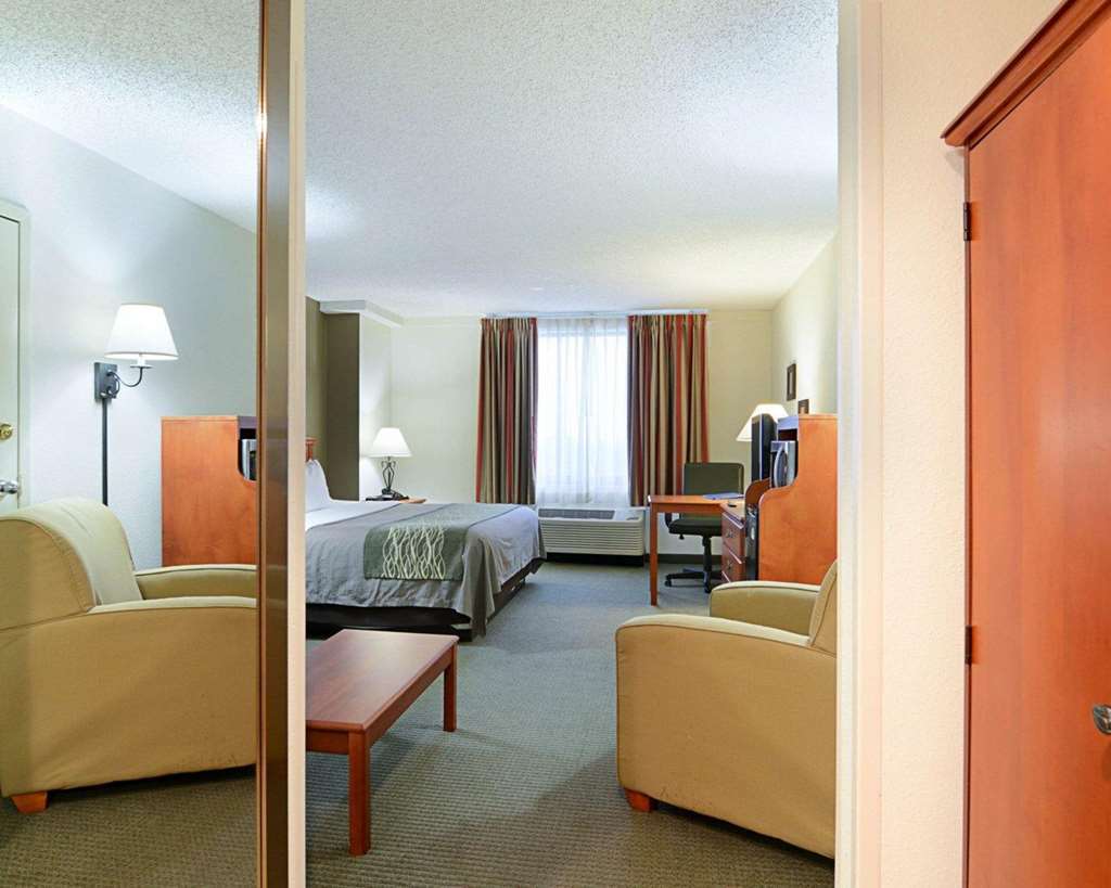 Fairfield Inn & Suites By Marriott Alexandria West/Mark Center Zewnętrze zdjęcie