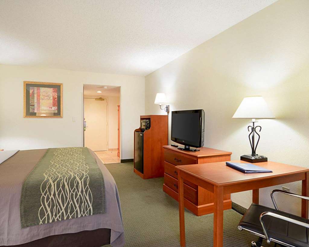 Fairfield Inn & Suites By Marriott Alexandria West/Mark Center Zewnętrze zdjęcie