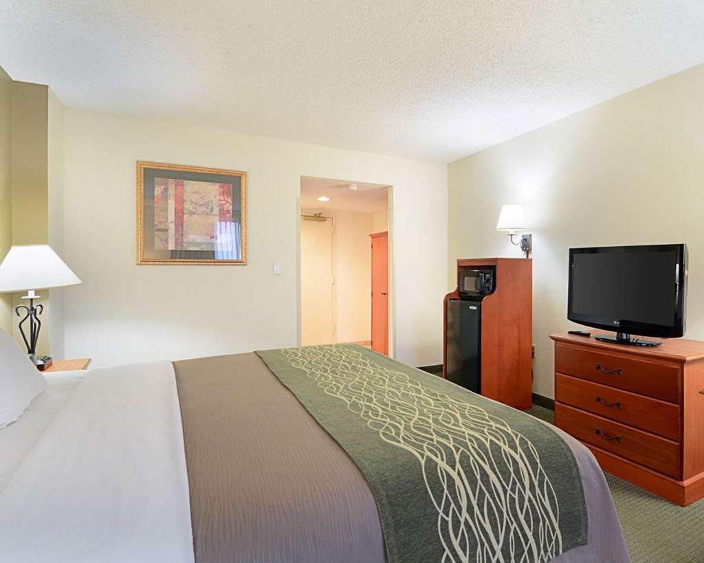 Fairfield Inn & Suites By Marriott Alexandria West/Mark Center Zewnętrze zdjęcie