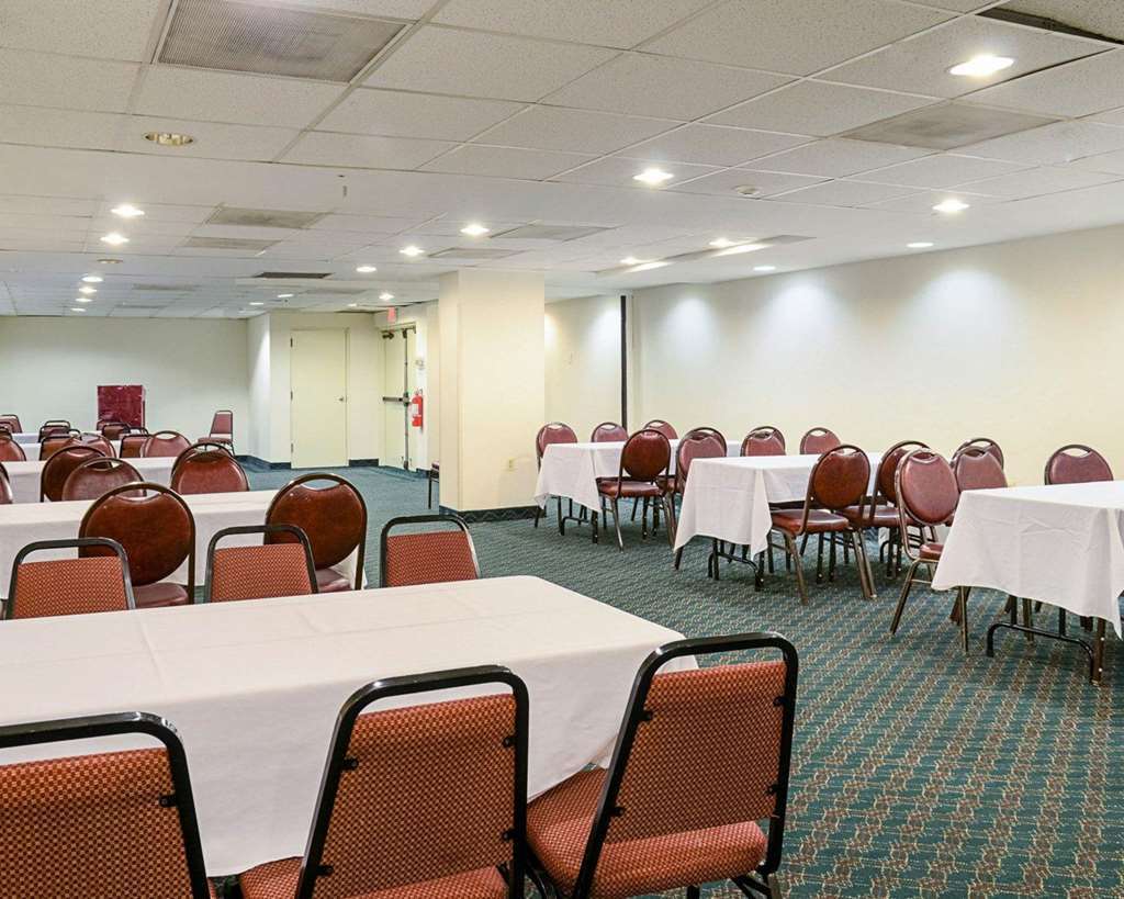 Fairfield Inn & Suites By Marriott Alexandria West/Mark Center Zewnętrze zdjęcie