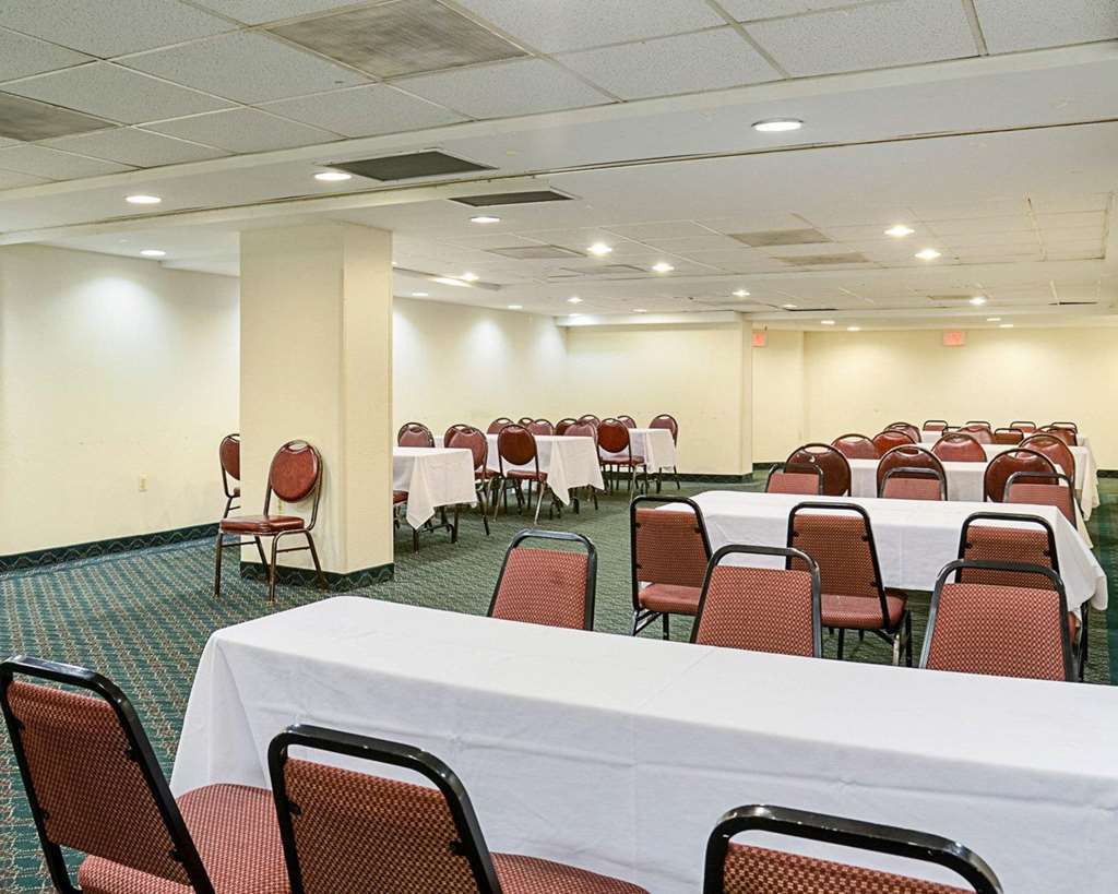 Fairfield Inn & Suites By Marriott Alexandria West/Mark Center Zewnętrze zdjęcie
