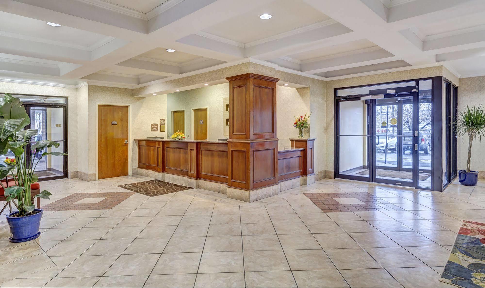Fairfield Inn & Suites By Marriott Alexandria West/Mark Center Zewnętrze zdjęcie